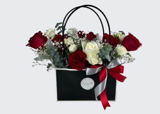 Bolsita Floral Black de Rosas Rojas